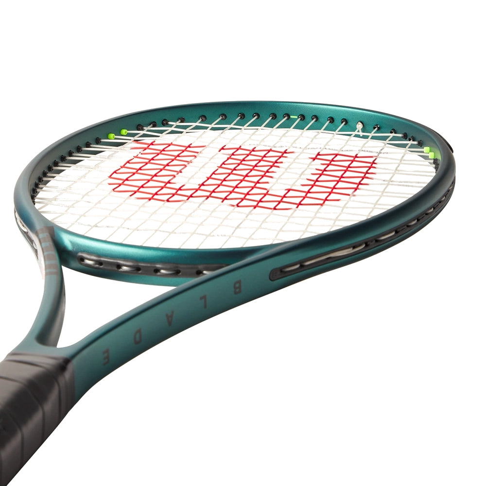 Wilson Blade 98 (16x19) V9 Tennis Racquet