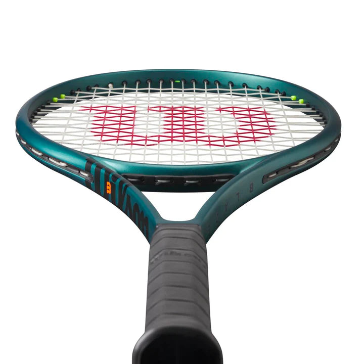 Wilson Blade 100 v9 Tennis Racquet
