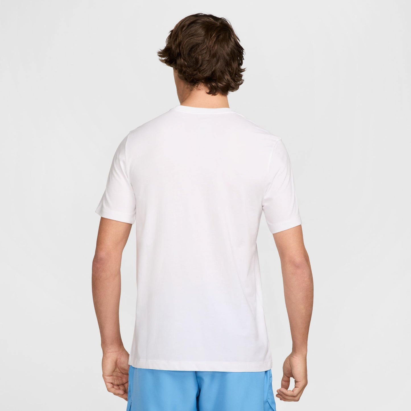 T-shirt de tennis NikeCourt Dri-FIT pour homme