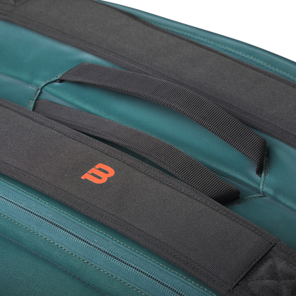 Wilson Blade V9 Super Tour Racquet Bag - 9 Pack