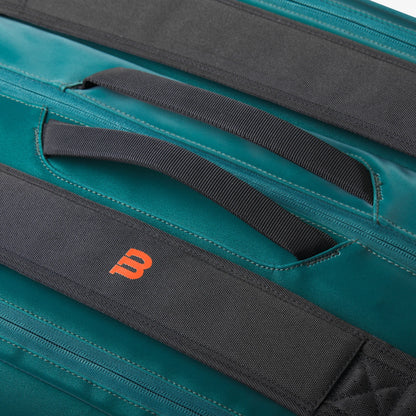 Wilson Blade V9 Super Tour Racquet Bag - 15 Pack